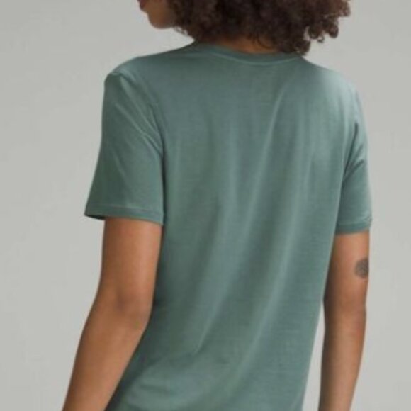 Lululemon Women's V-Neck Love T-Shirt - Medium Forest Green - Picture 2 of 5